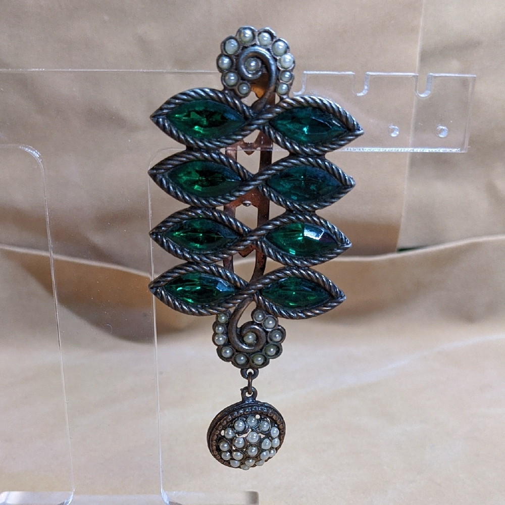 1920s Dress Clip, Green Faceted "Stones", Faux Seed Pearls, Dangling Charm